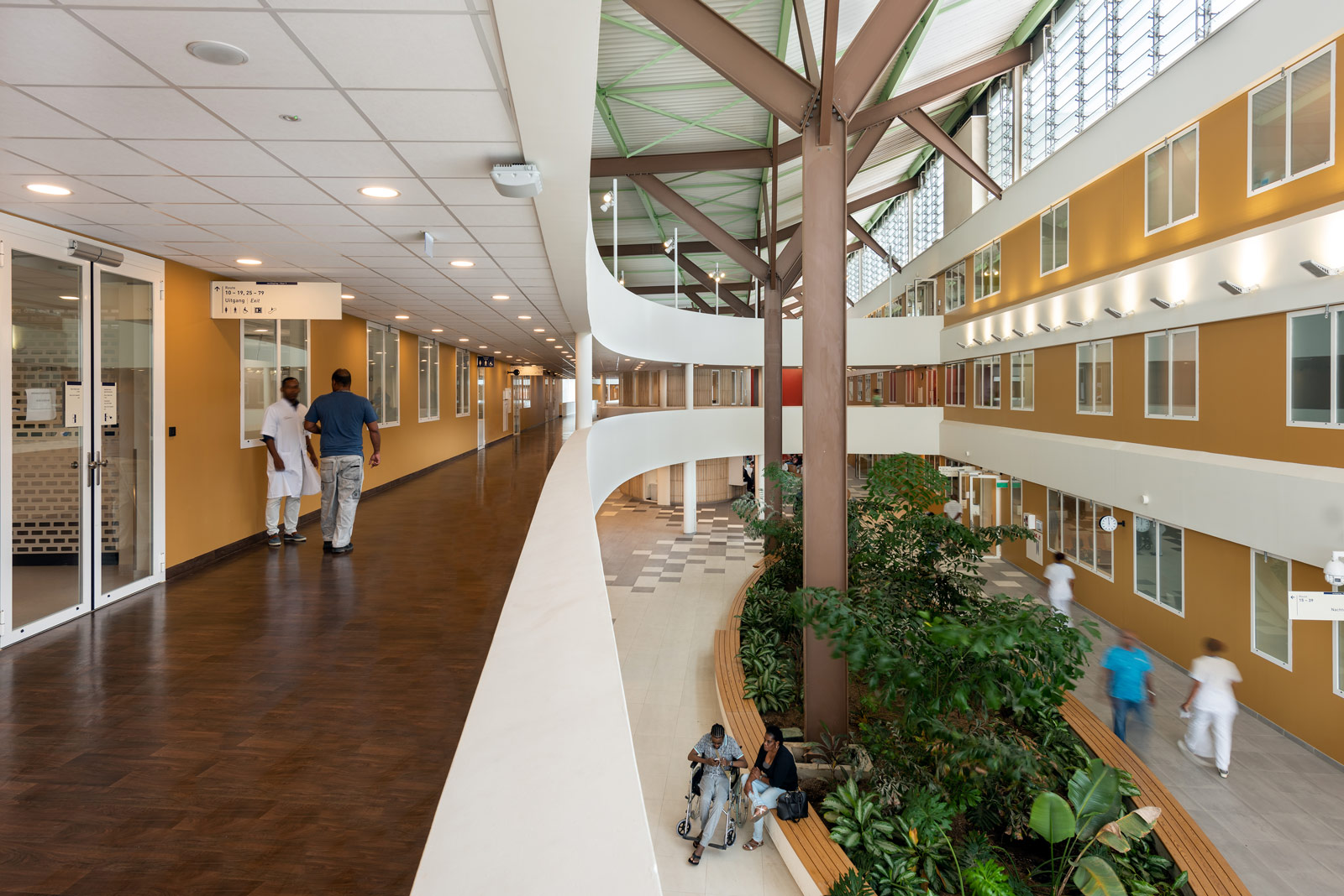 Curaçao Medical Center / Architecture by OZ Curaçao & EGM architecten